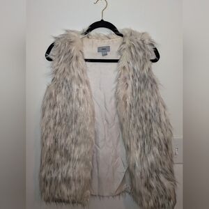 Faux Fur Vest in Cream and Gray Yaira